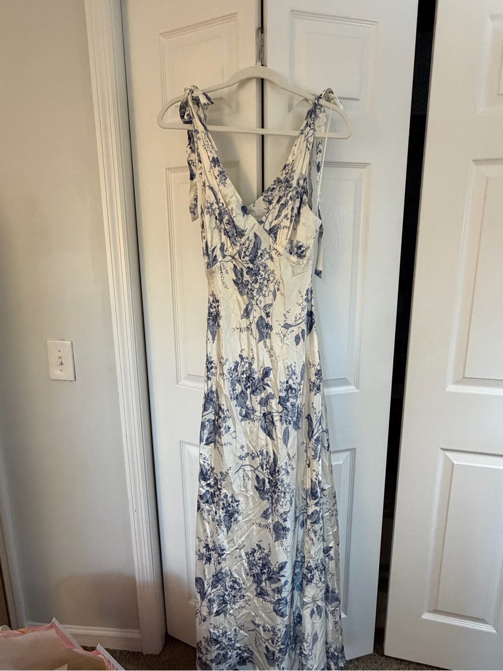 Reformation Cream Maxi Dress with Blue Floral Pattern - Picture 3 of 5